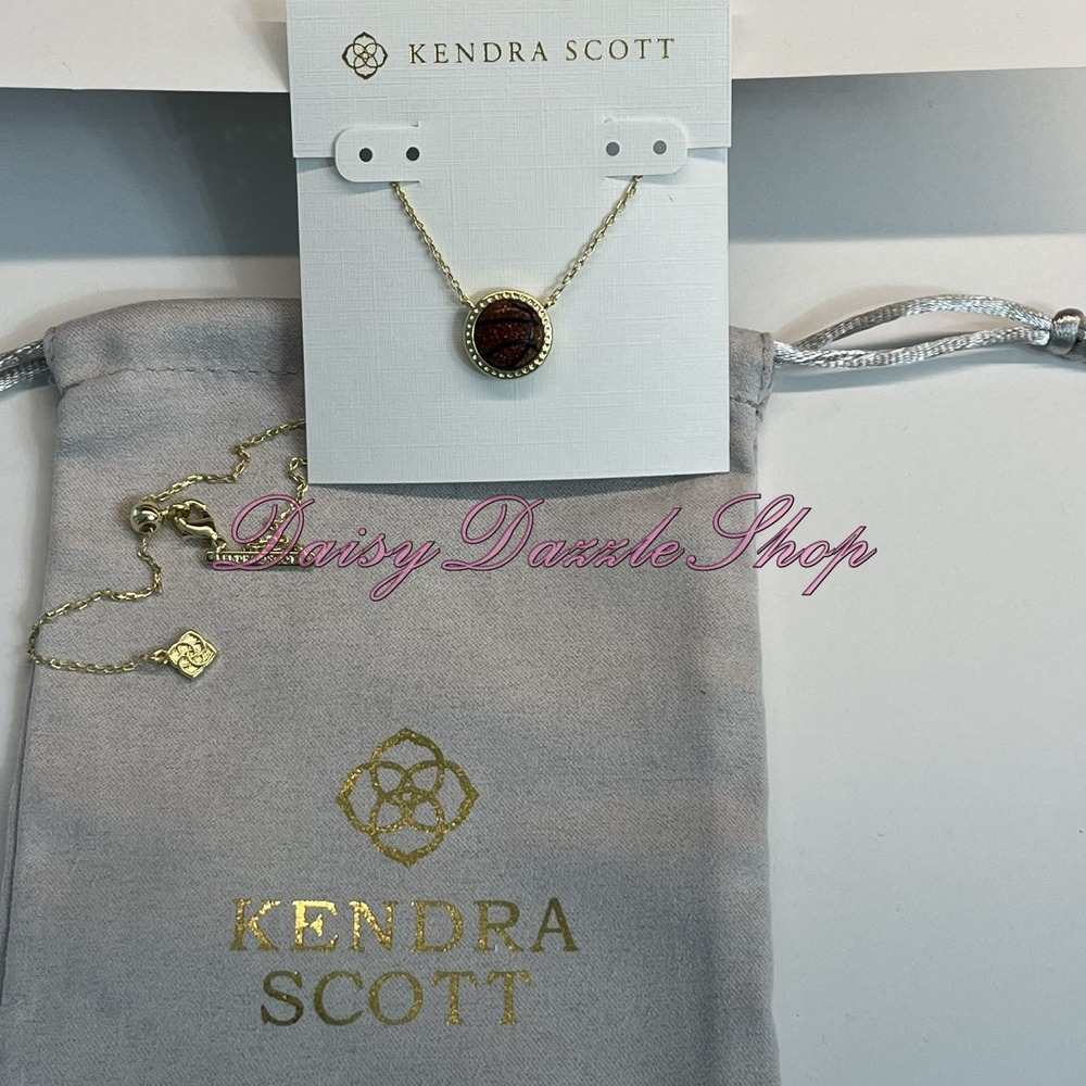 ✨Kendra Scott Basketball Short Pendant Necklace Gold New ✨ - Picture 4 of 4